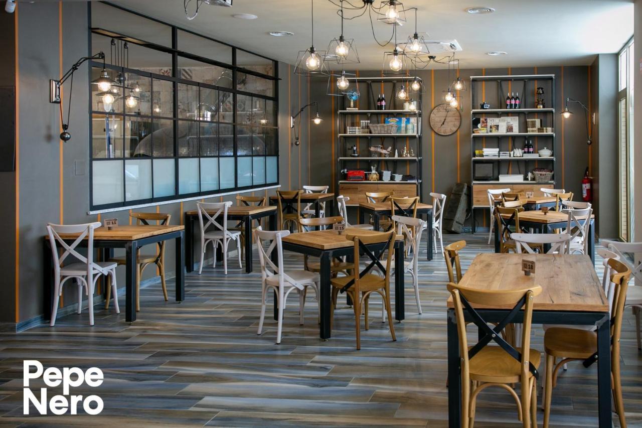 波罗那奥缇科中央会议酒店 萨莱诺 外观 照片